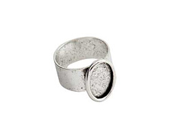 Nunn Design Antique Silver (plated) Small Oval Frame Adjustable Ring 12x16mm