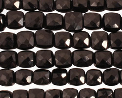 Spinel Faceted Cube 6-7mm