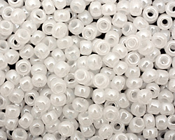 TOHO Ceylon Snowflake Round 6/0 Seed Bead