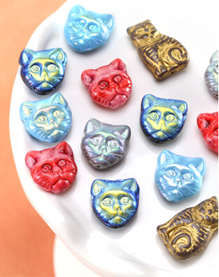 Czech glass cat beads
