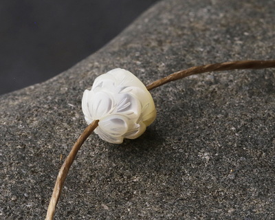 Mother of Pearl Carved Lotus Flower 8x10mm