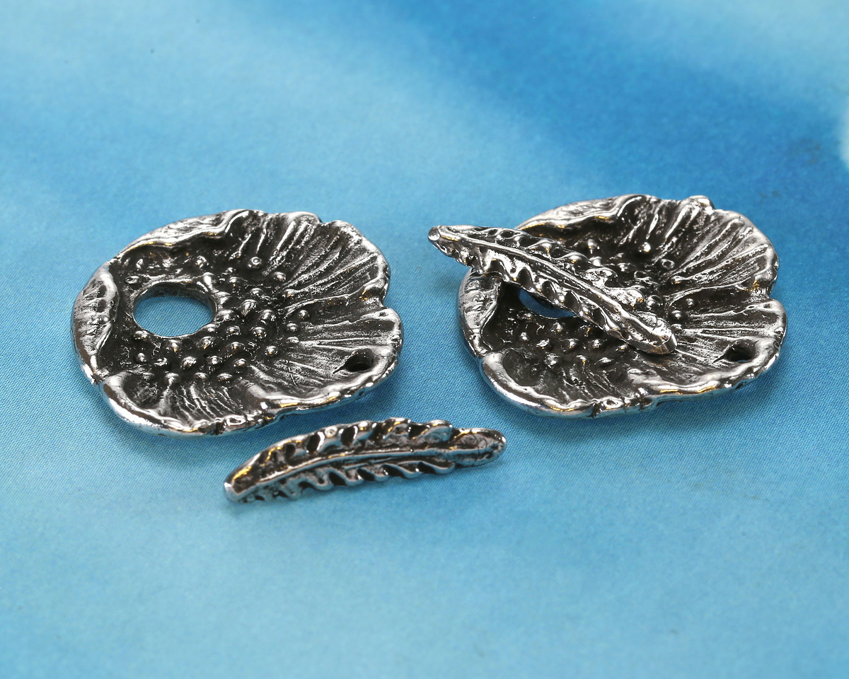 Green Girl Pewter Poppy Toggle Clasp 25x26mm