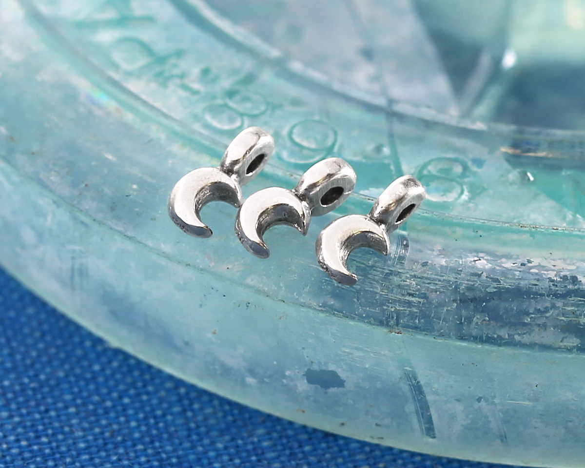 Antique Silver (plated) Tiny Crescent Moon Focal 3x7mm