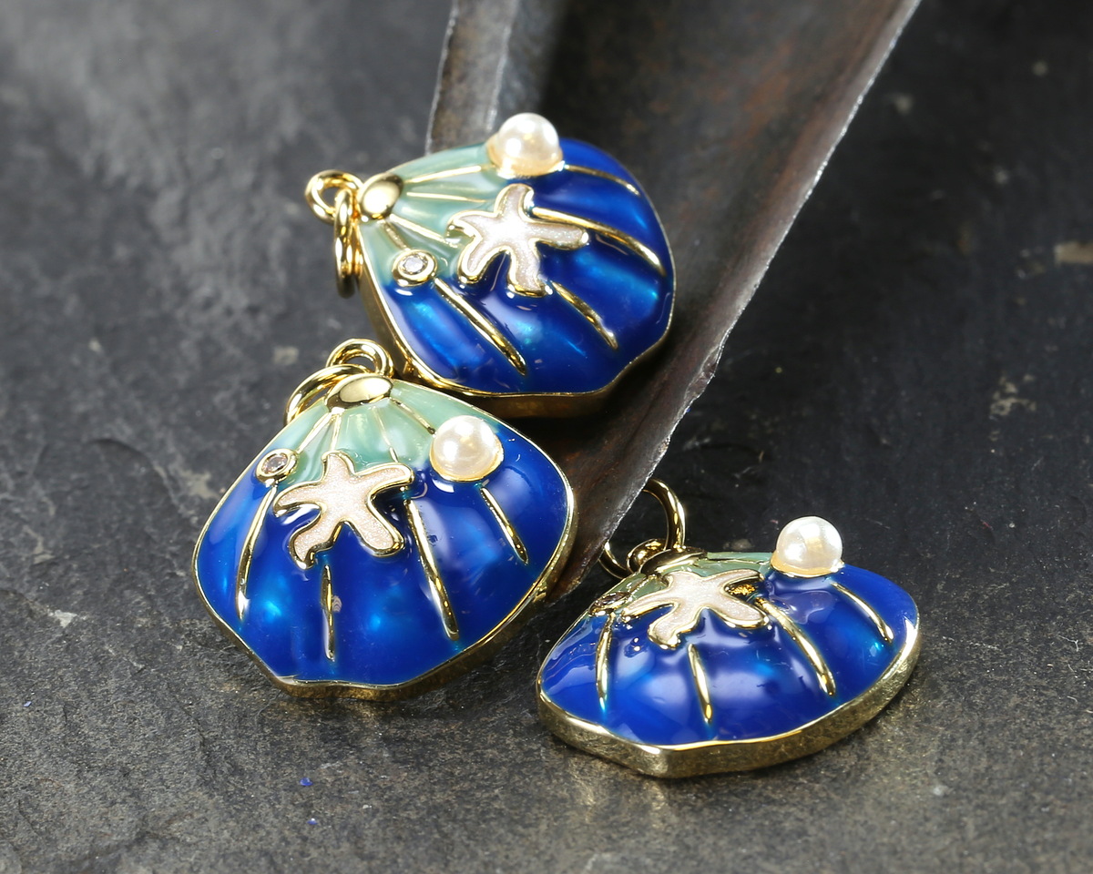 18k Gold (plated) Aqua & Blue Enamel Scallop Shell w/ Sea Treasures Focal 17x17mm