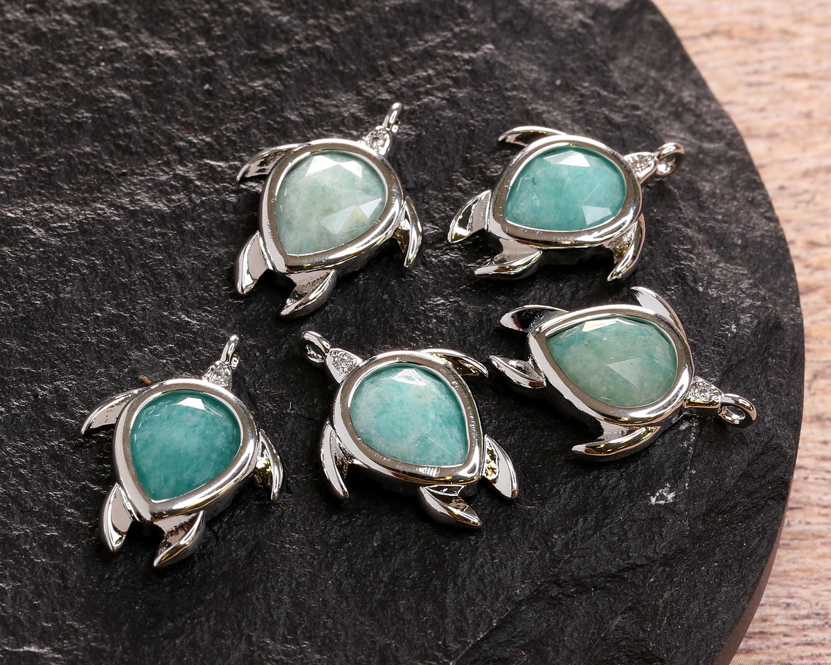 Brazil Amazonite w/ Silver Finish Sea Turtle Focal 15x19mm