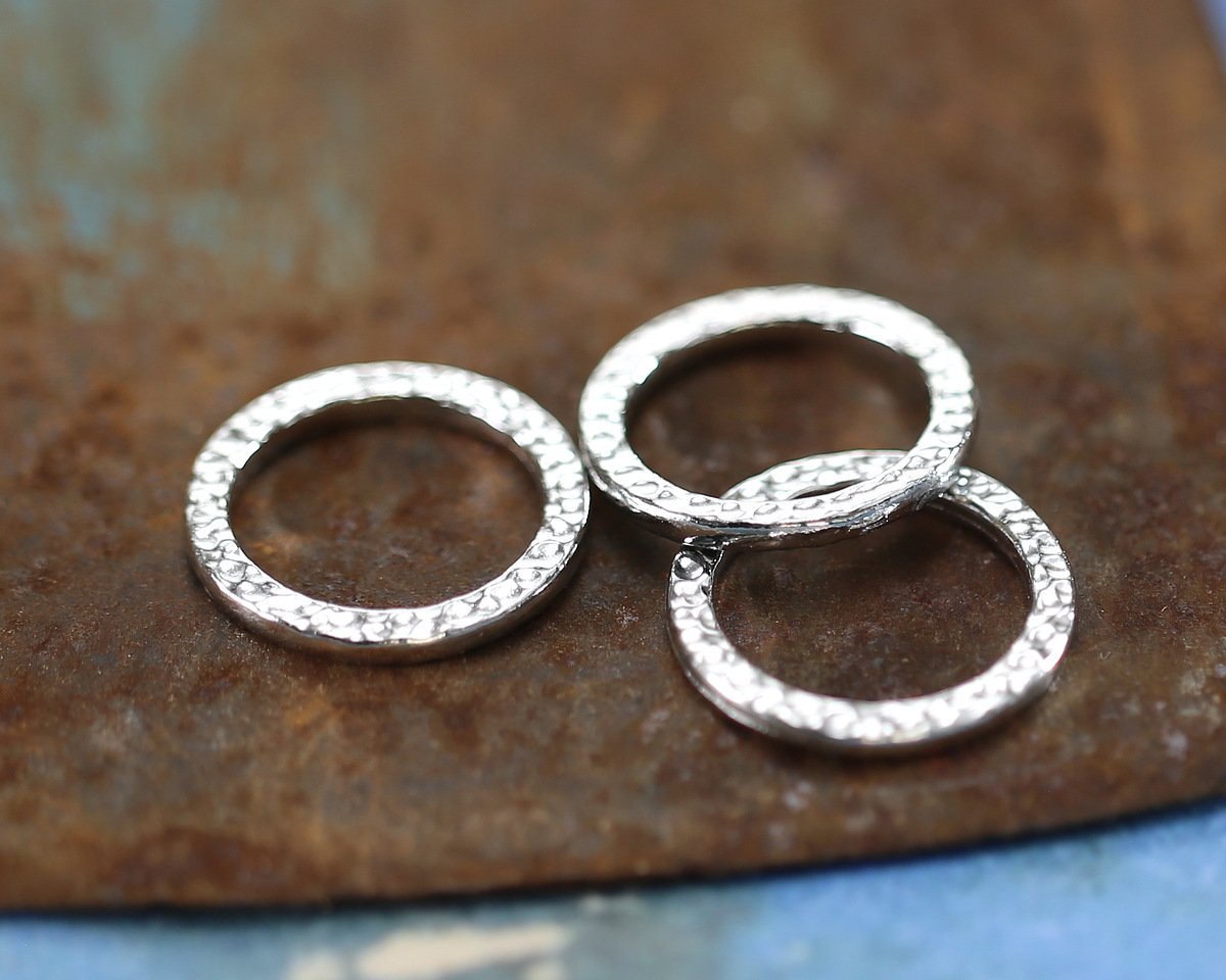 TierraCast White Bronze (plated) Large Hammertone Ring 19mm