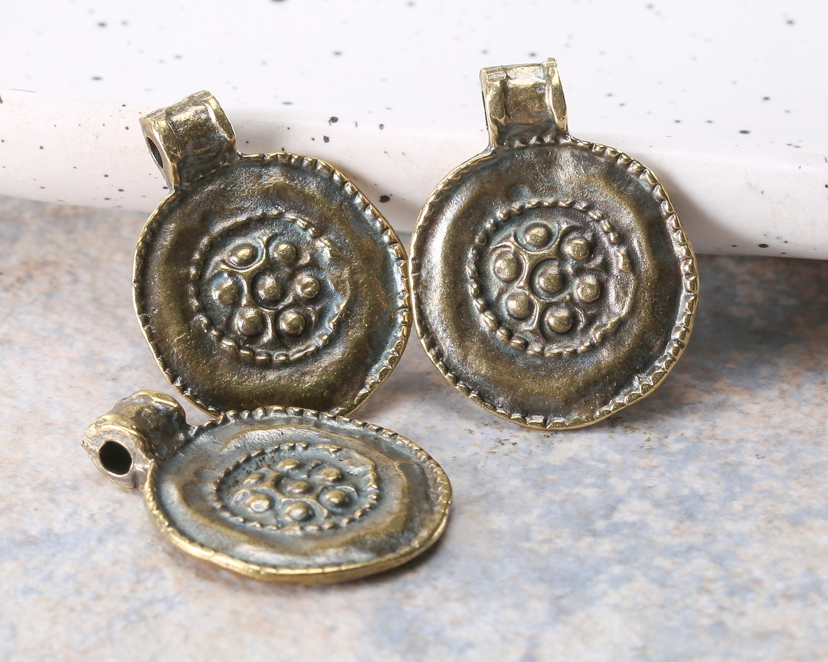 Mykonos Antique Brass (plated) Ancient Floral Medallion Pendant 19x25mm