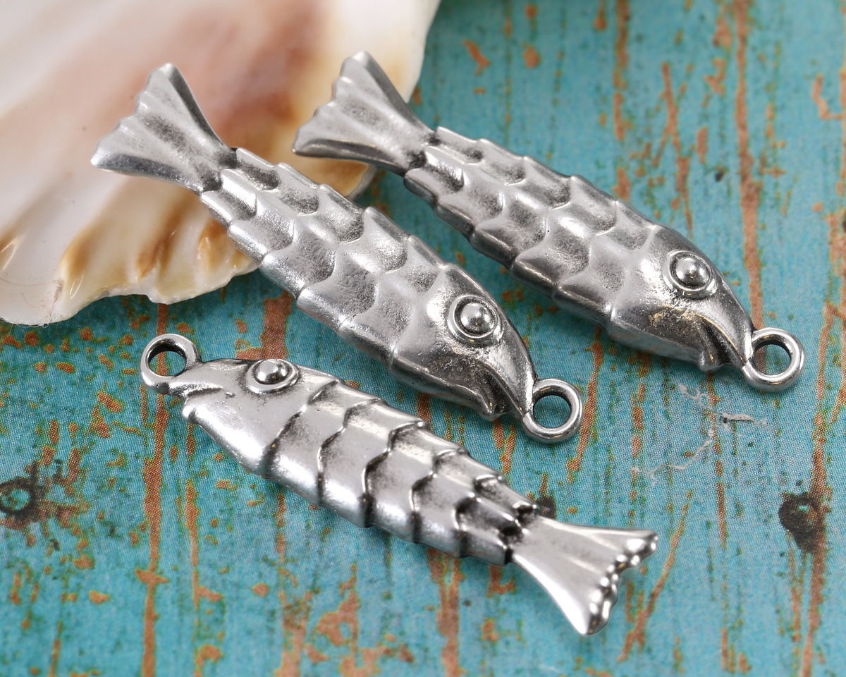 Antique Silver (plated) Fish Focal 8x32mm