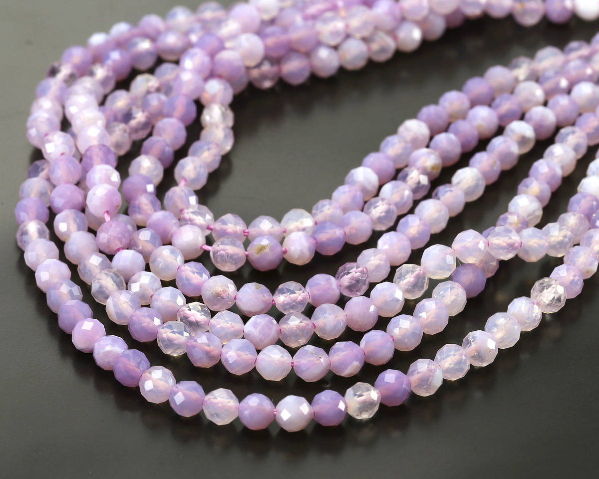 Lavender Moon Quartz (AA) Microfaceted Round 5mm