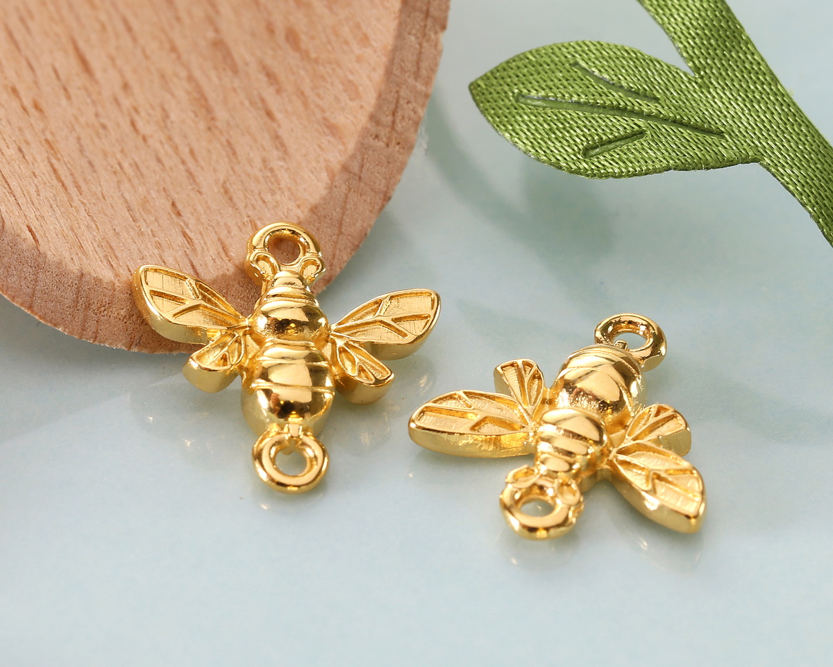 24K Gold (plated) Bee Focal Link 15x16mm