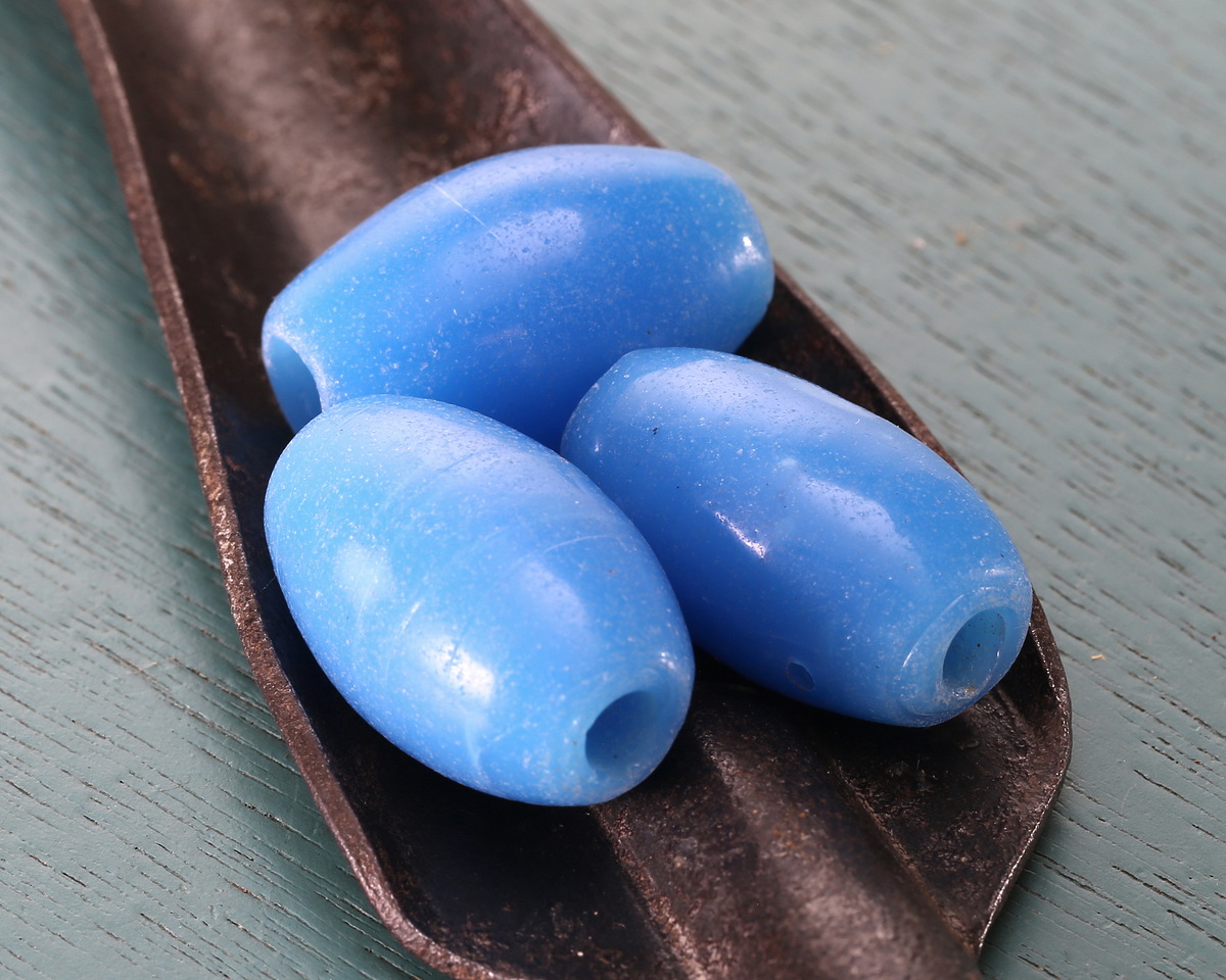 African Glass Dogon Aqua Rice 23-24x14-15mm