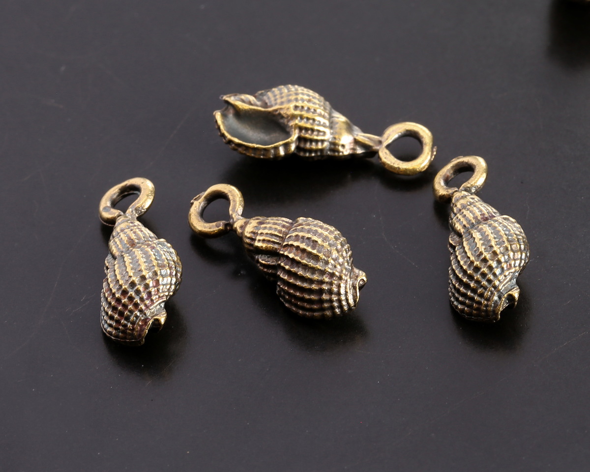 Mykonos Antique Brass (plated) Conch Shell Focal 7x18mm