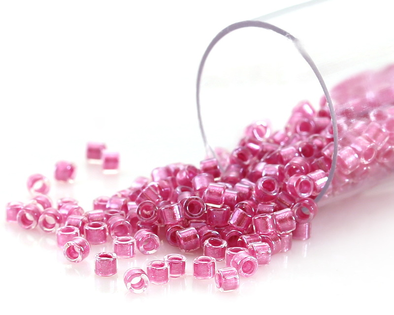 Chikaパー 
SFUMARE 300ml2本セット Miyuki Delica Sparkle Peony Pink Lined Crystal (DB0902) 11/0