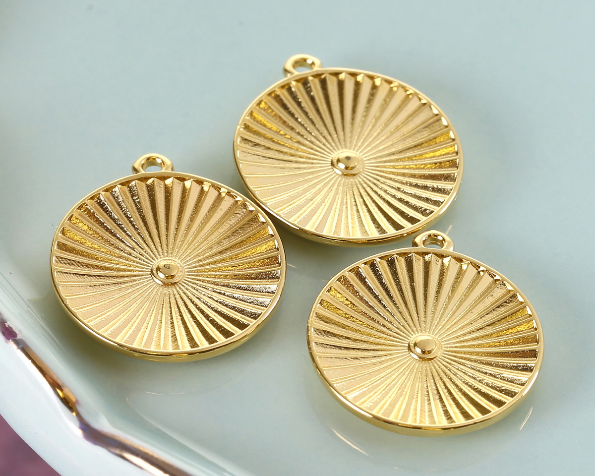 24K Gold (plated) Round Radiant Focal 20x23mm
