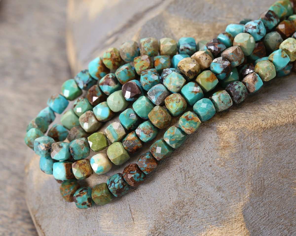 Hubei Turquoise (Blue Green w/ Matrix) Microfaceted Cube 4mm