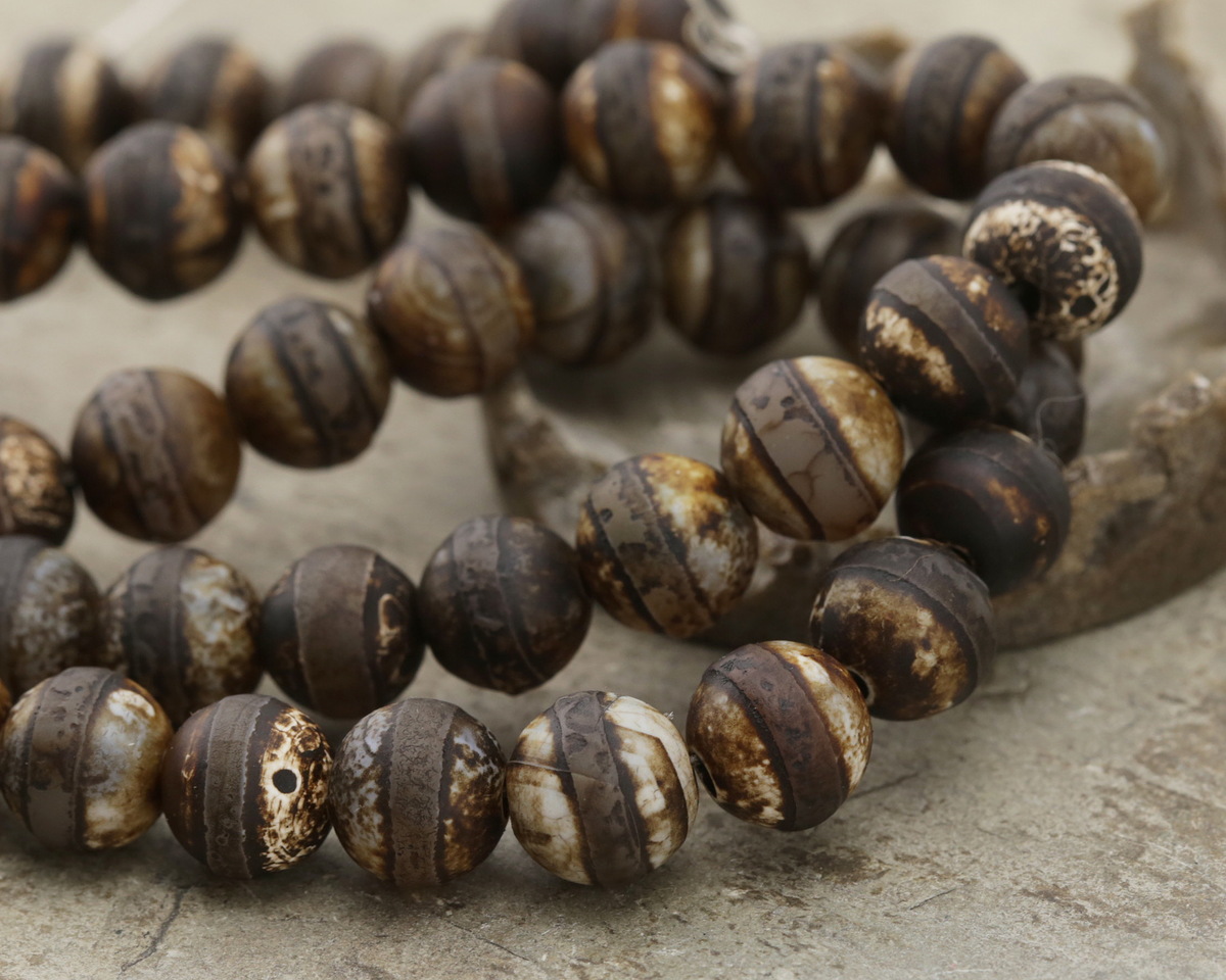 Tibetan (Dzi) Agate Matte Dark Round 12mm