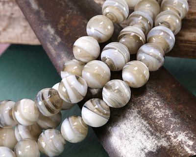Silver & White Swirl Lampwork Glass Round 10mm