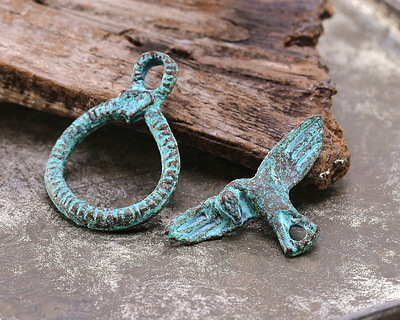 Mykonos Copper (plated) Patina Duality Toggle Clasp 14.5x20mm, 22mm Bar