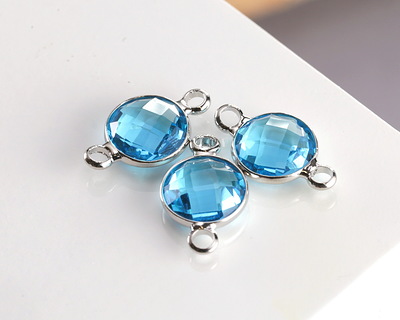 Capri Crystal Round Link in Silver Finish Bezel 14.5x8.5mm