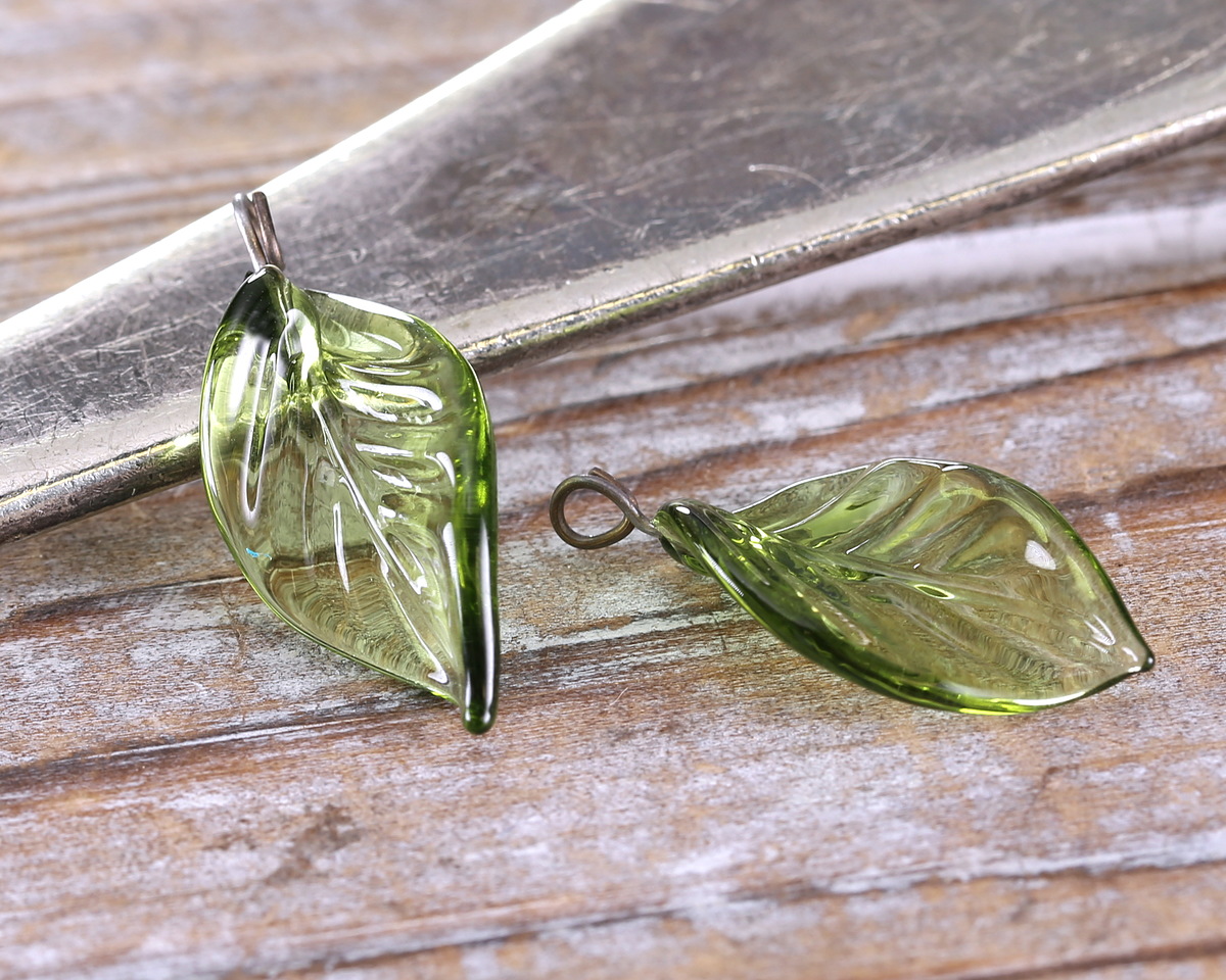 Czech Glass Peridot Twisted Leaf Drop 11x22mm