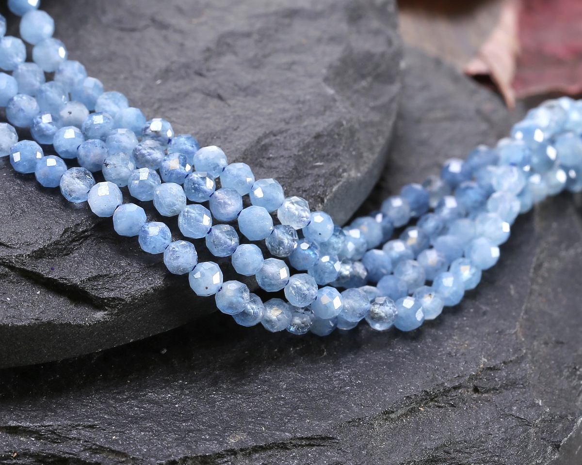 Devil Aquamarine (AA) Microfaceted Round 3mm