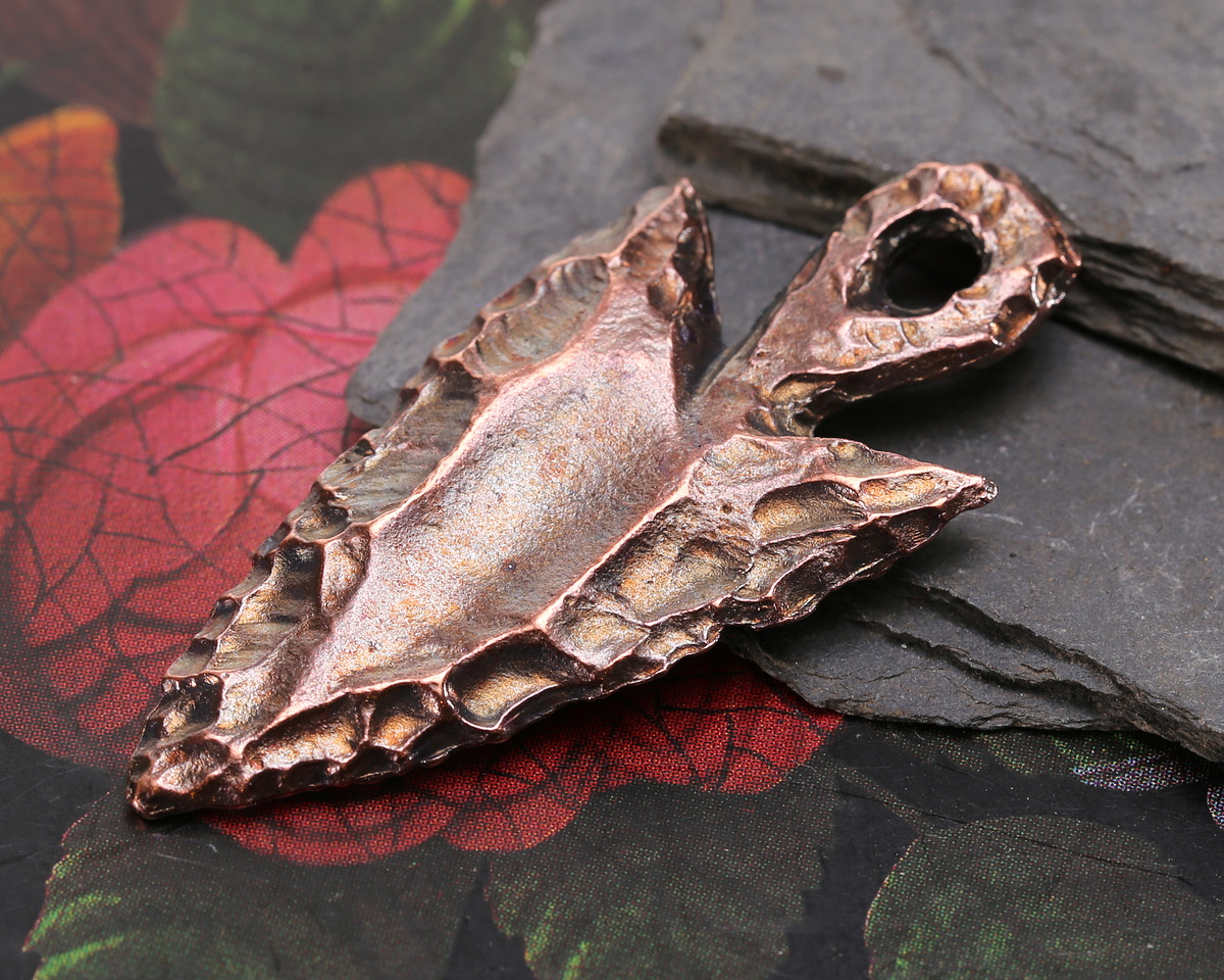 Mykonos Antique Copper (plated) Narrow Arrow Head Pendant 21x47mm