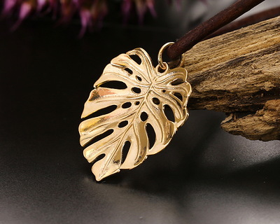 Nina Designs Bronze Dimensional Monstera Leaf Focal 20x28mm