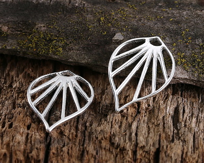 Amoracast Sterling Silver Art Deco Small Palm Leaf 16x12mm