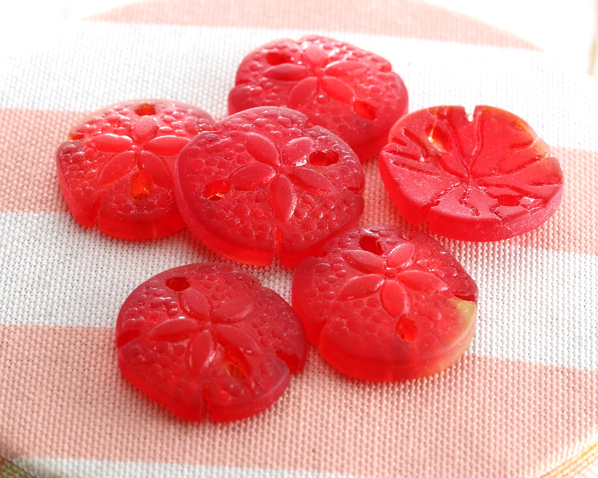 Cherry Red Beach-Style Glass Sand Dollar 20mm