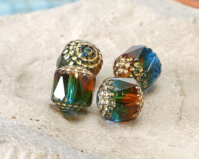 Czech Glass Seaweed w/ Gold Lantern 10mm