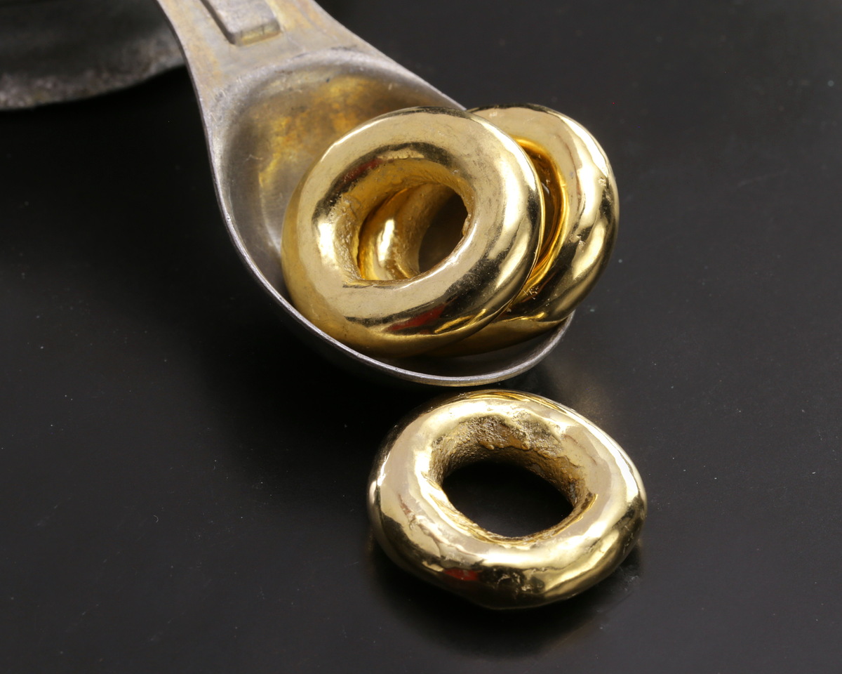 Mykonos Metalized Ceramic Gold Ring 24-25mm