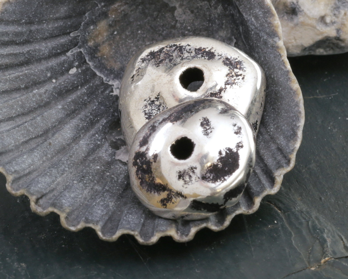 Mykonos Metalized Ceramic Antique Silver Washer 19-20mm