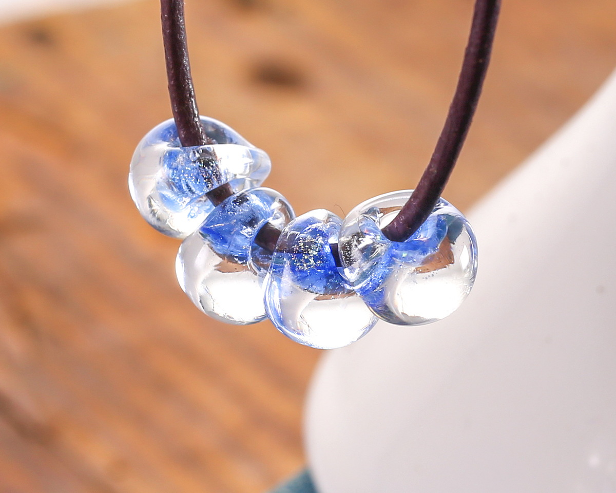 Unicorne Beads Glass Glacier Drop Teardrop 9-10mm