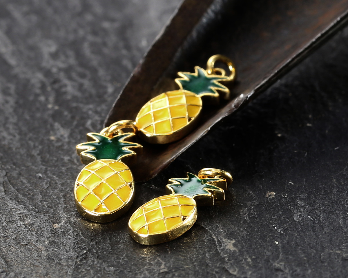 18k Gold (plated) Enamel Pineapple Focal 7.5x15mm