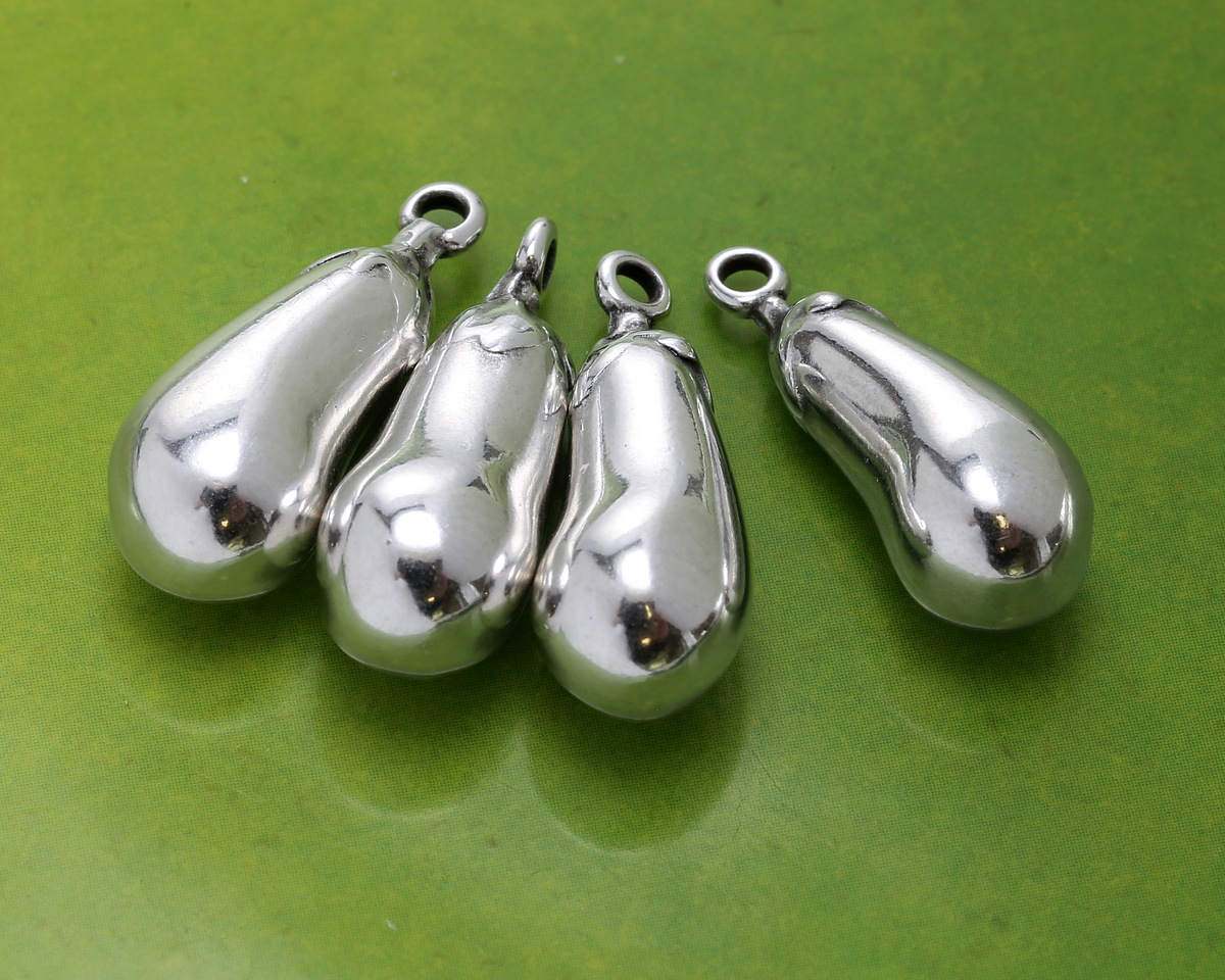 Antique Silver (plated) Eggplant Focal 9x25mm