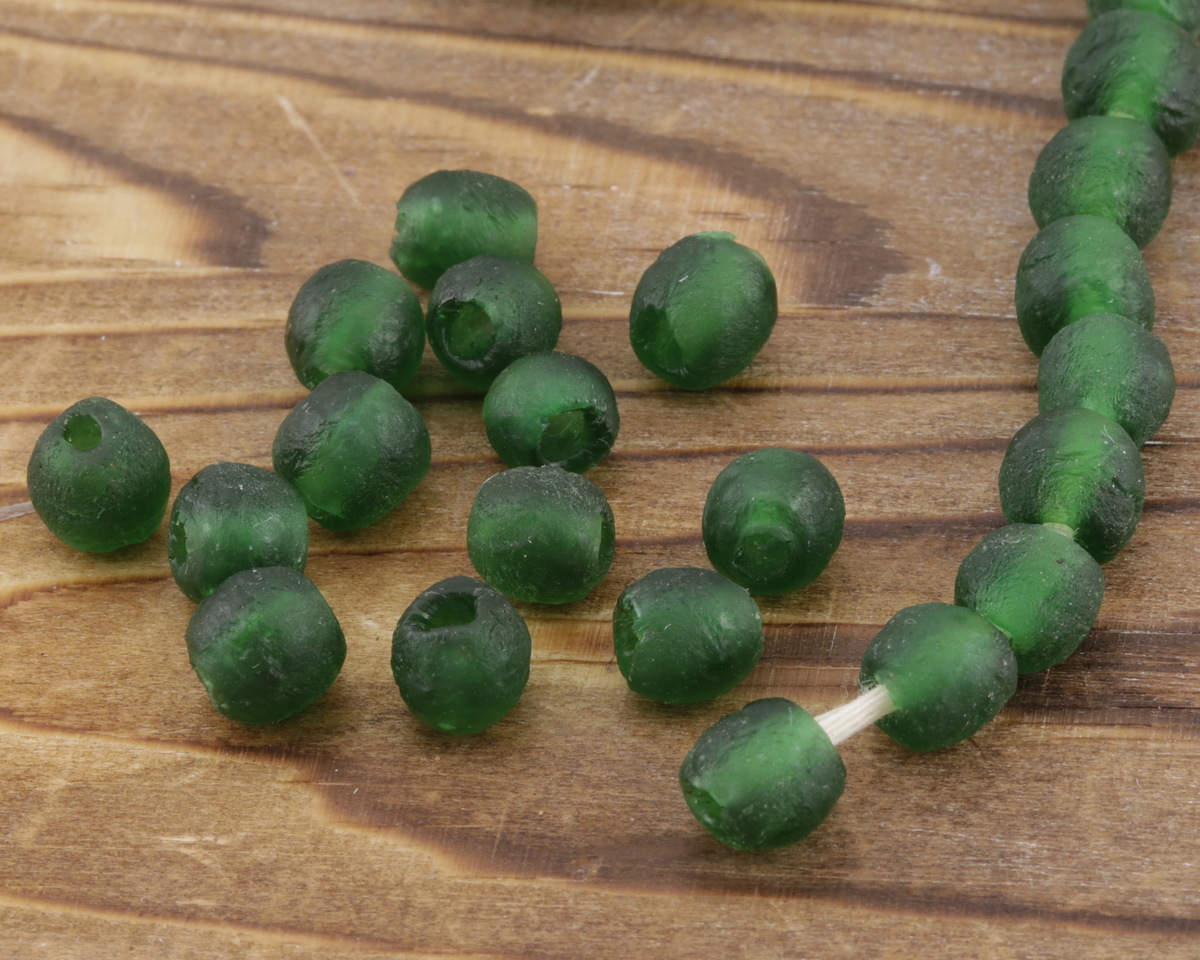 African Recycled Glass Emerald Green Tumbled Round 6-7mm
