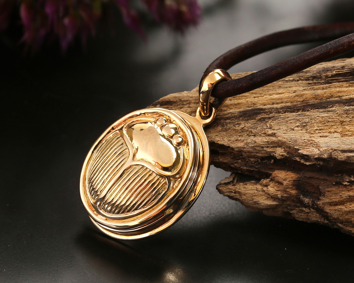 Nina Designs Bronze Scarab Locket 17x28mm
