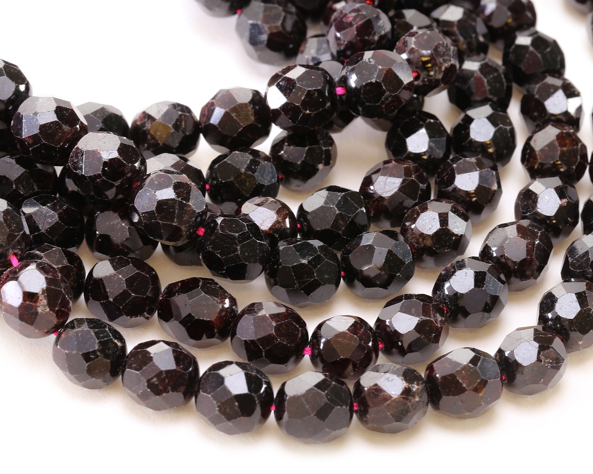 Garnet Microfaceted Egg Nugget 10x9mm