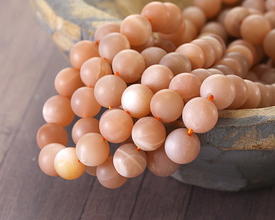 Peach Moonstone (matte) Round 9-10mm
