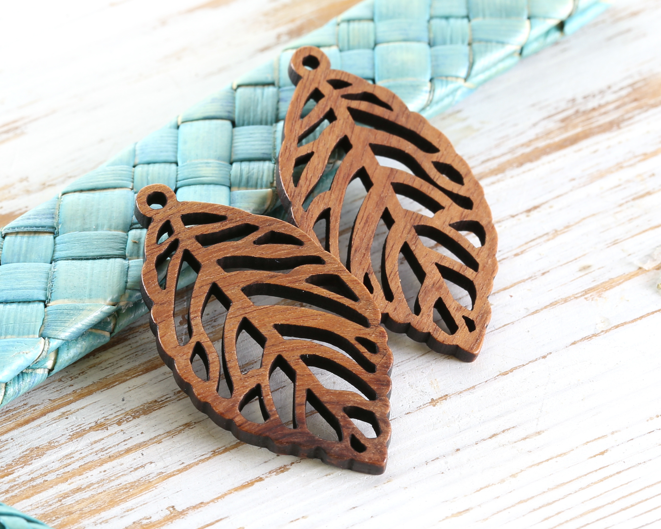 Walnut Wood Leaf Cutout Focal 20x36mm
