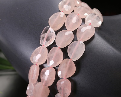 Rose Quartz Microfaceted Puff Pear 13x16mm