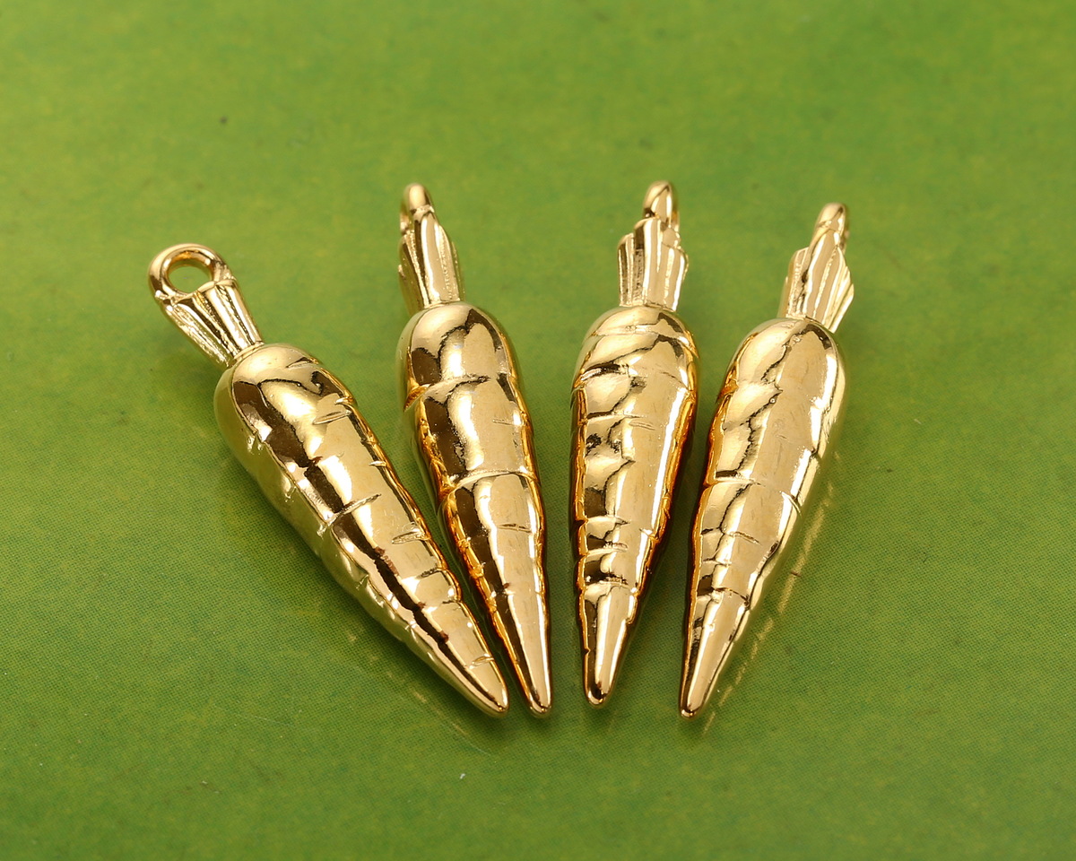 24K Gold (plated) Carrot Focal 6x30mm