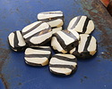 African Batiked Bone Bands Tile 19-22x20-23mm
