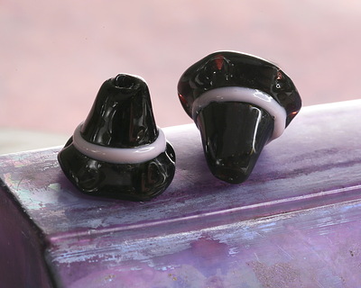 Witch's Hat Lampwork Glass Focal Bead 17-18x14.5-15mm