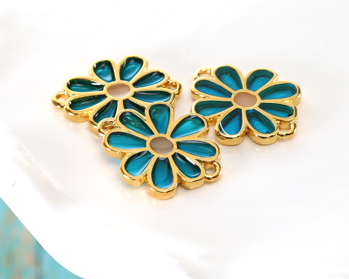 24K Gold (Plated) Transparent Turquoise Resin Daisy Focal Link 20x16mm