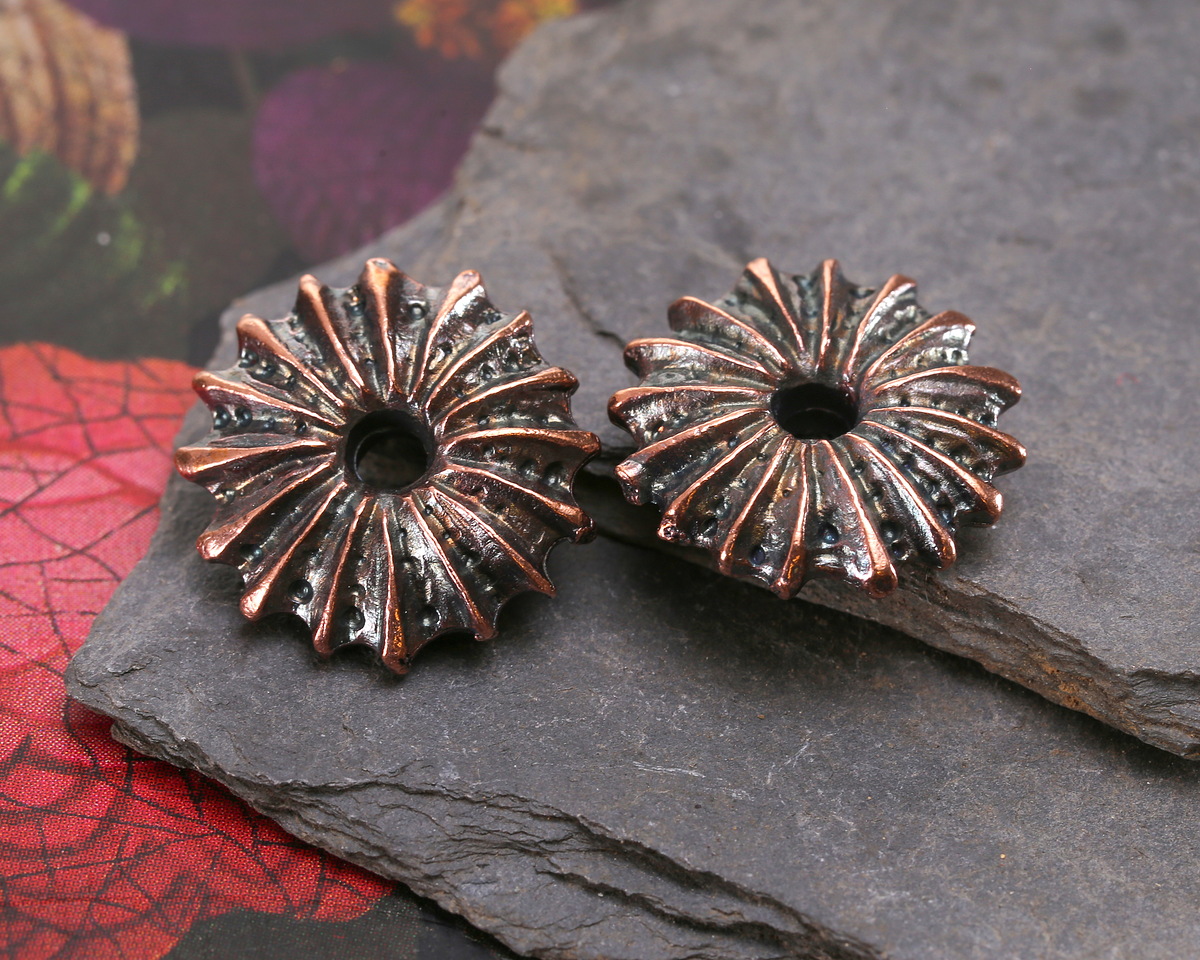 Mykonos Antique Copper (plated) Sea Urchin Spacer 6x20mm