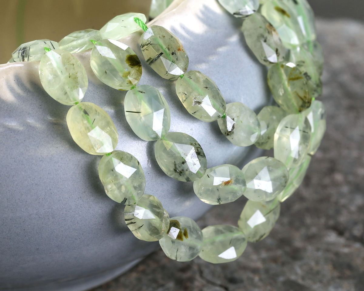 Prehnite Microfaceted Oval 10x8mm