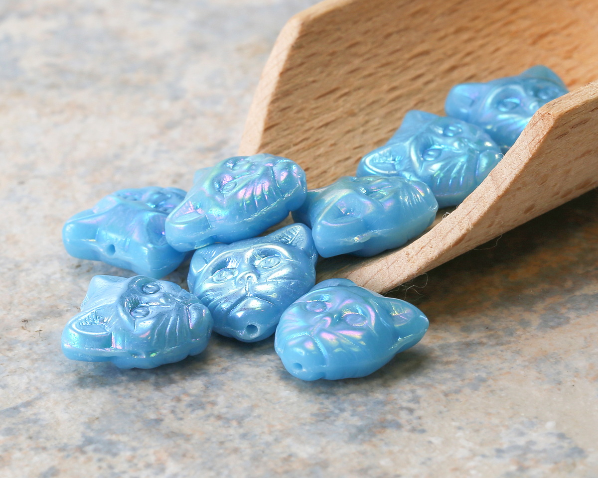 Czech Glass Turquoise AB Cat Head 12mm