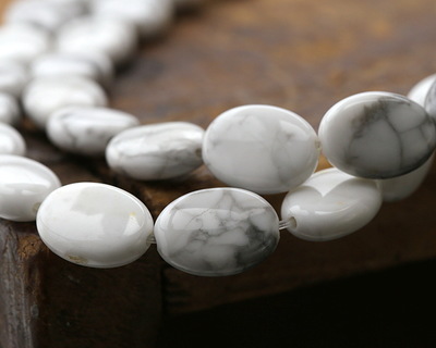 White Howlite Flat Oval 14x10mm