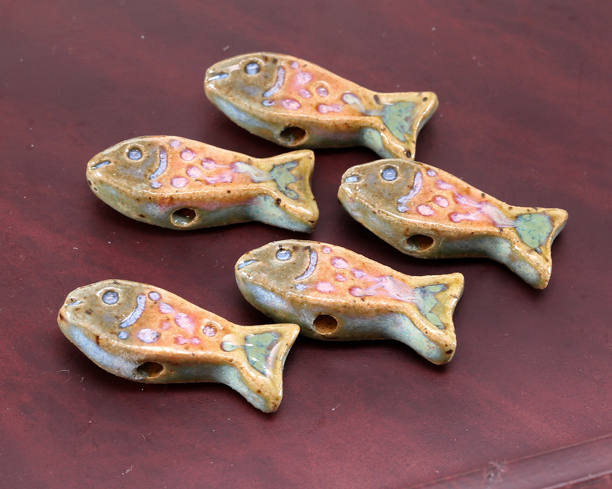 Gaea Ceramic Blue & Pink Pastel Rainbow 3 Fish Bead 10-11x27-28mm